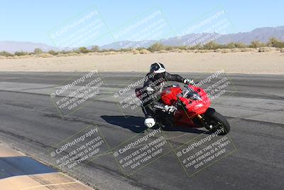 media/Dec-01-2025-Moto Forza (Mon) [[2daa91e15f]]/3-Beginner Group/Session 4 (Turn 10 Inside)/